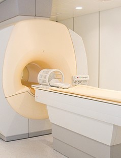 Магнитно-резонансный томограф Intera 1.0T Power